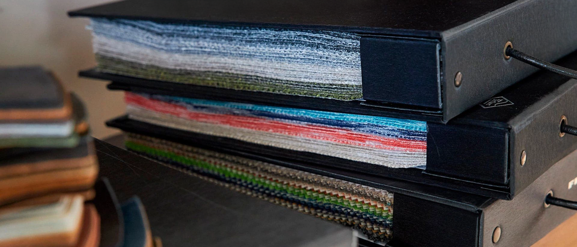 Catalogues d'échantillons tissus - Plus de 200 coloris disponibles